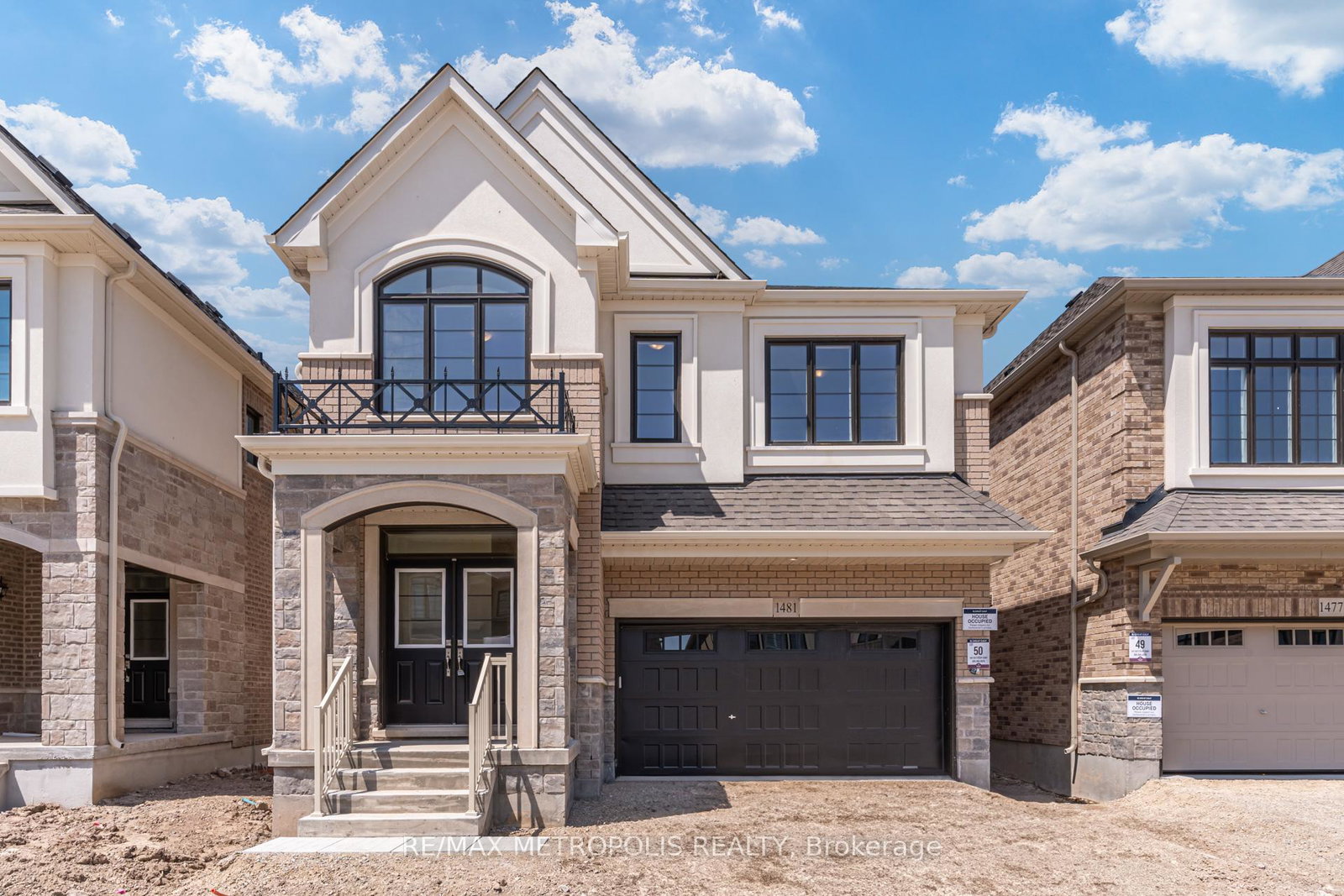 1481-buttercup-court-milton-ontario-w13749984