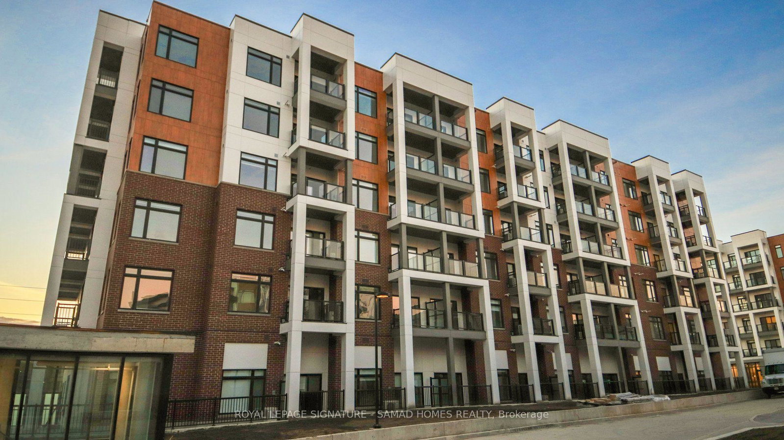 135-canon-jackson-drive-toronto-north-york-ontario-w13750446