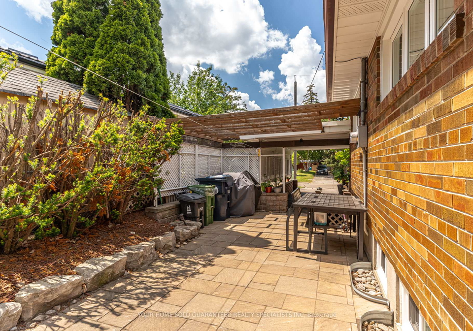 5-hallow-crescent-toronto-etobicoke-ontario-w13750552