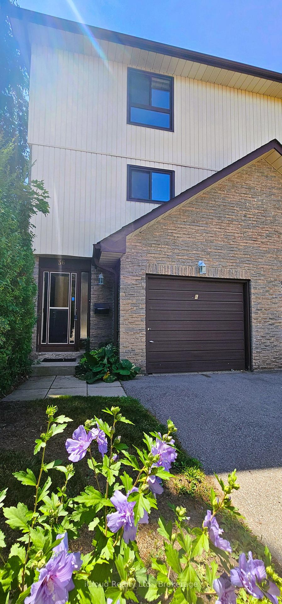 dawson-crescent-brampton-ontario-w13750676