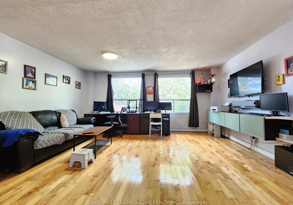 203-lotherton-pathway-toronto-north-york-ontario-w13750718