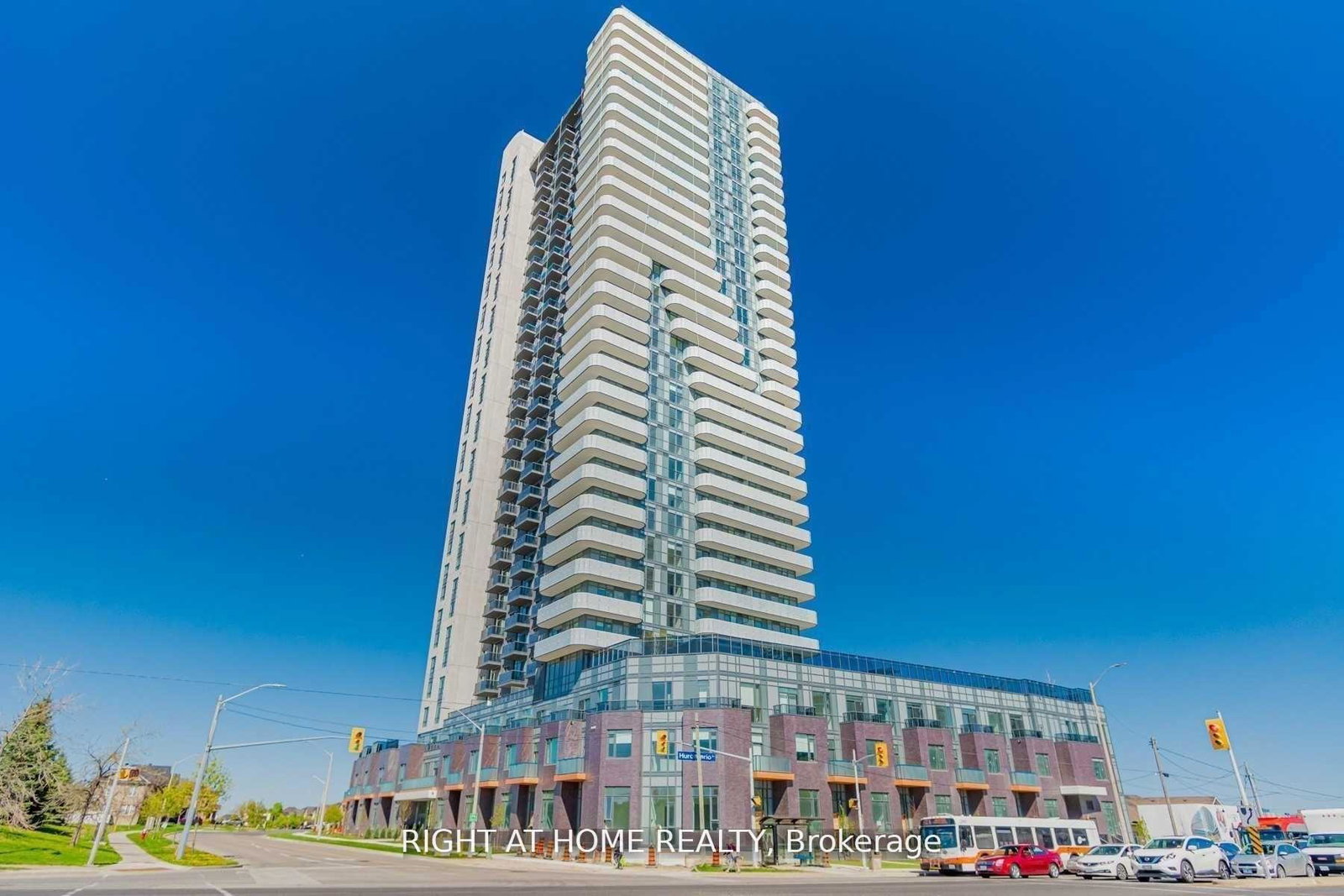 8-nahani-way-mississauga-ontario-w13750760