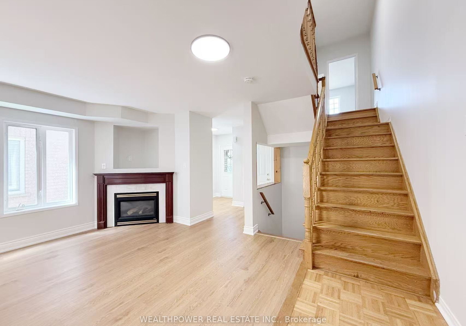 567-summer-park-crescent-mississauga-ontario-w13750882