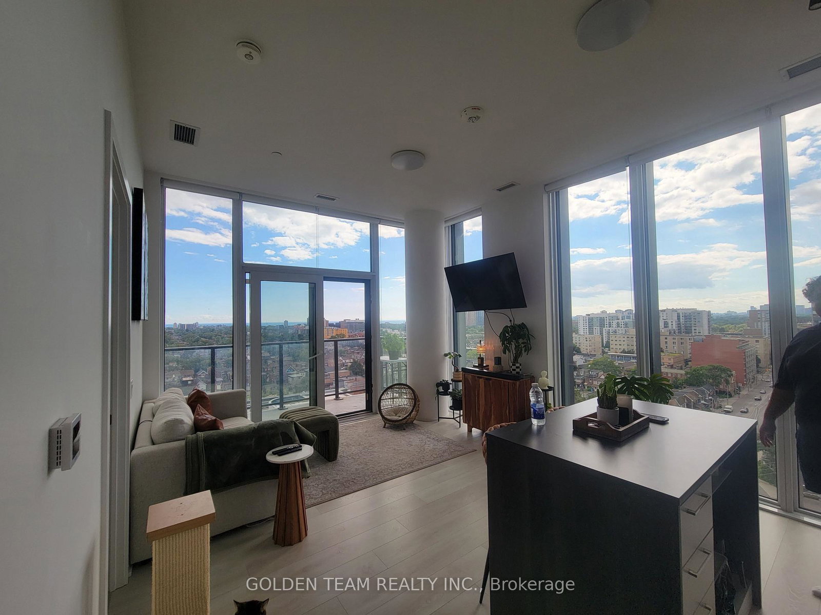 1285-dupont-street-toronto-toronto-ontario-w13751100
