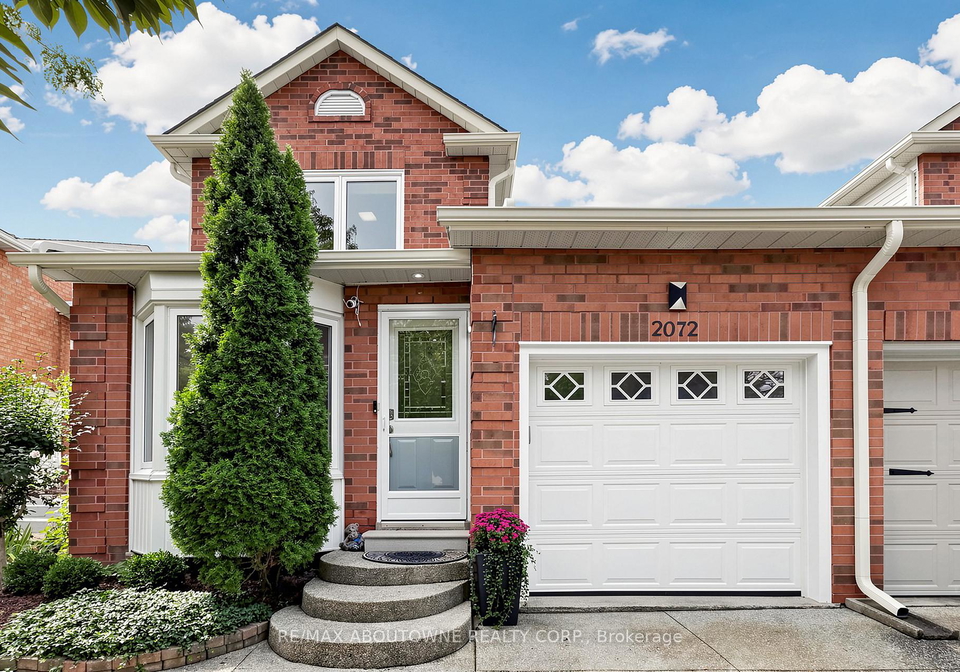 2072-glenada-crescent-oakville-ontario-w13751176