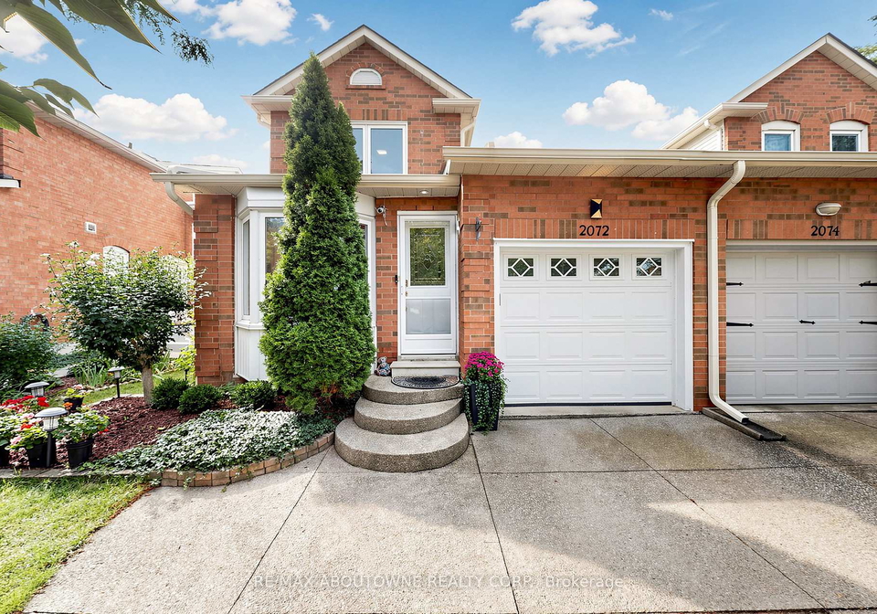 2072-glenada-crescent-oakville-ontario-w13751176