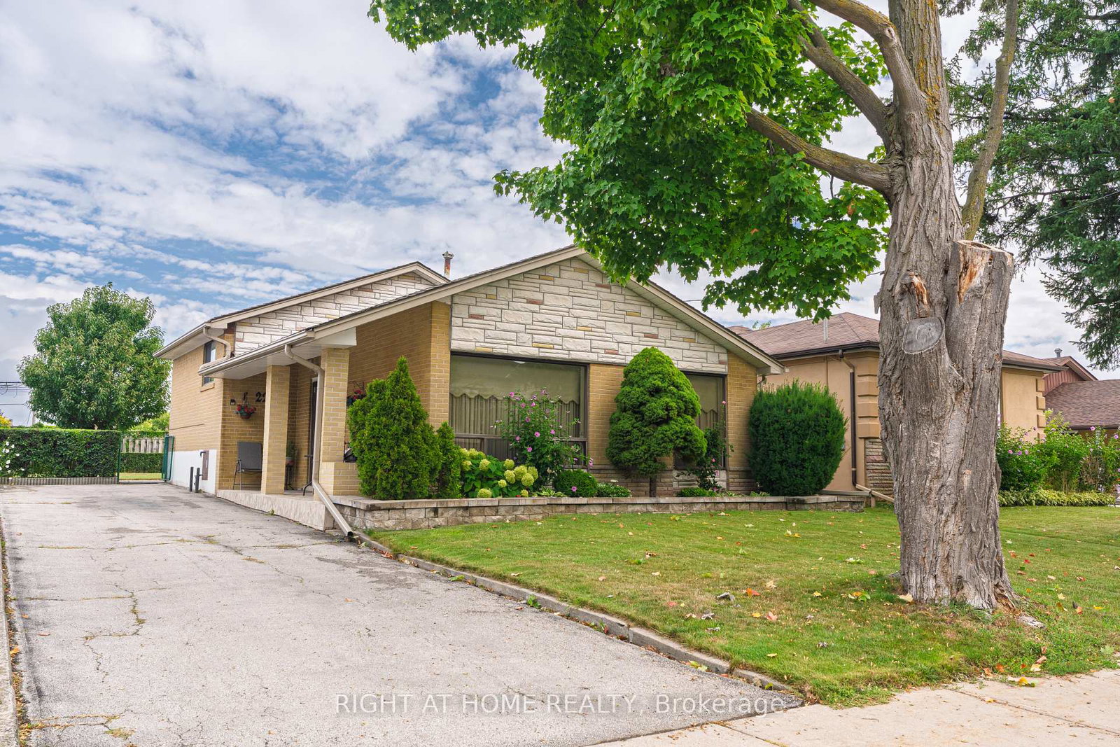 22-monterrey-drive-toronto-etobicoke-ontario-w13751278