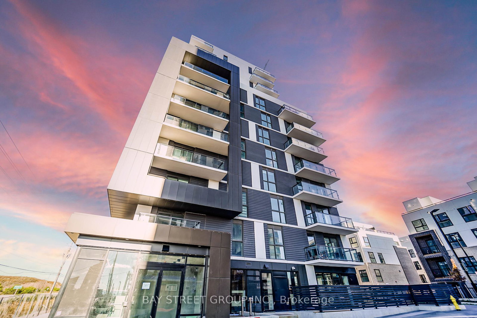 345-wheat-boom-drive-oakville-ontario-w13751376