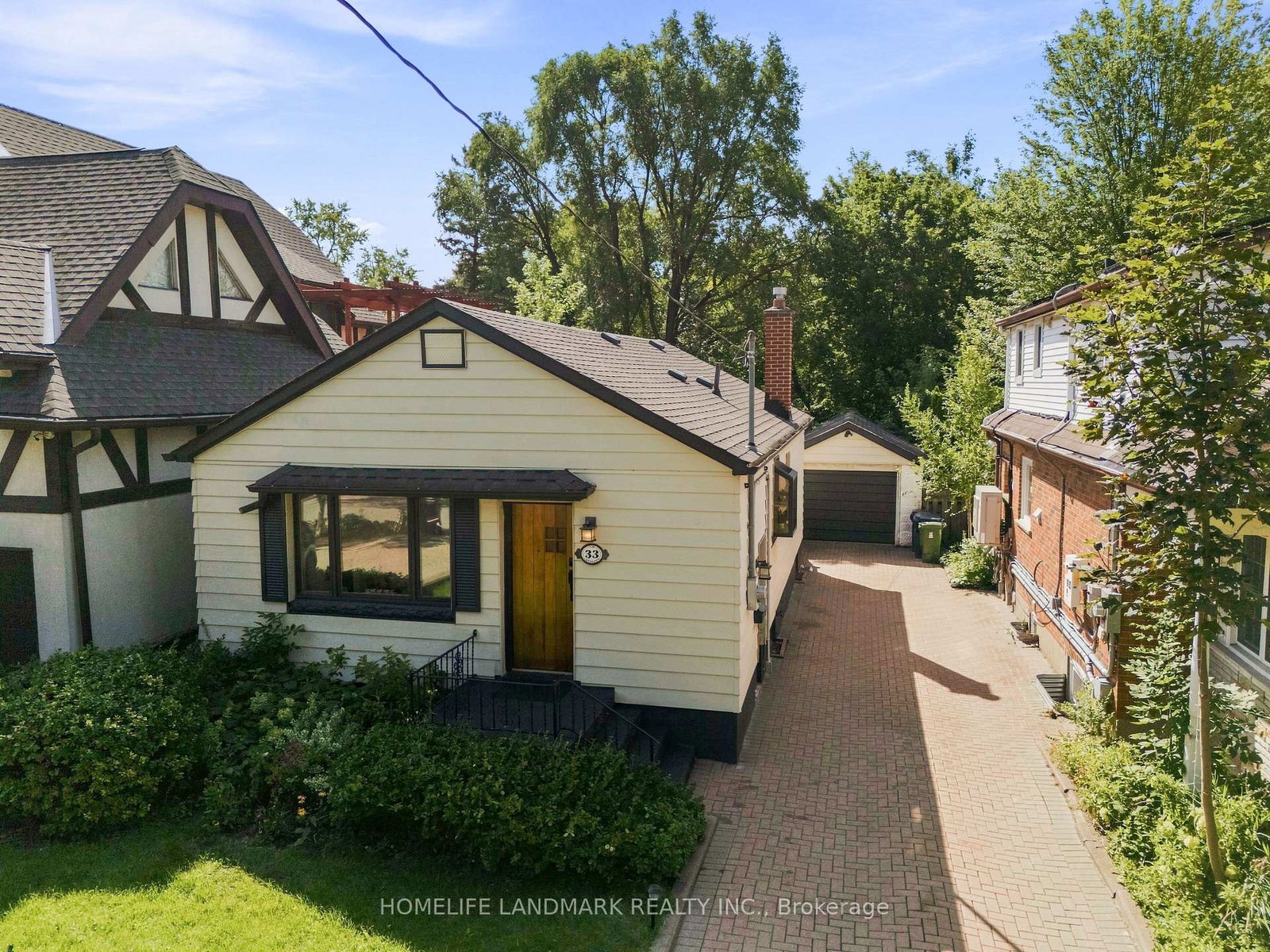 33-ash-crescent-toronto-etobicoke-ontario-w13751378