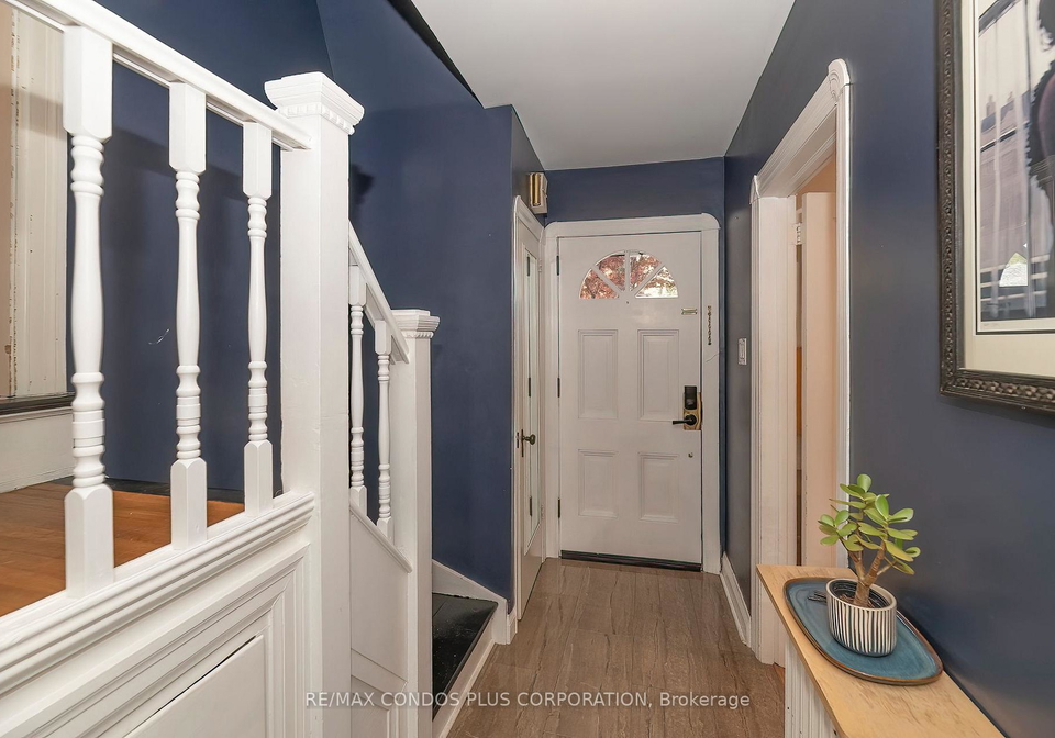 11-elton-crescent-toronto-etobicoke-ontario-w13751458