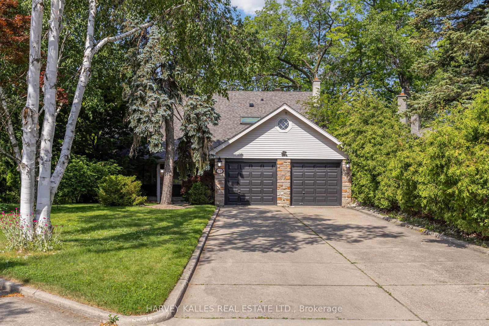 19-ridgegate-crescent-toronto-etobicoke-ontario-w13752142