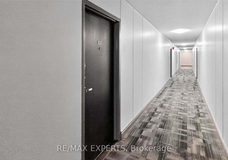 390-dixon-road-toronto-etobicoke-ontario-w13752172