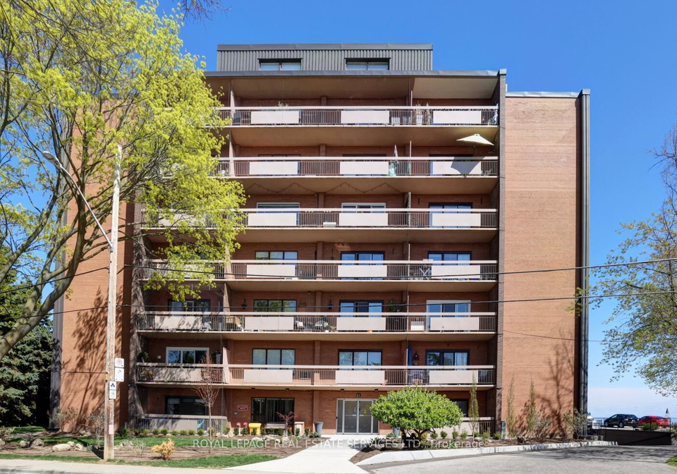 41-lake-shore-drive-toronto-etobicoke-ontario-w13752300