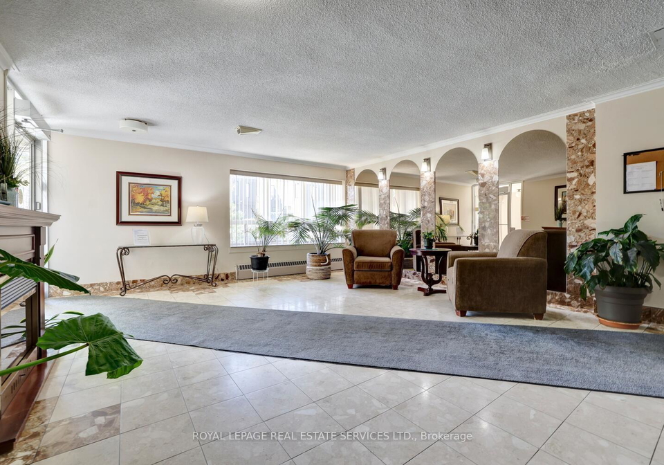41-lake-shore-drive-toronto-etobicoke-ontario-w13752300