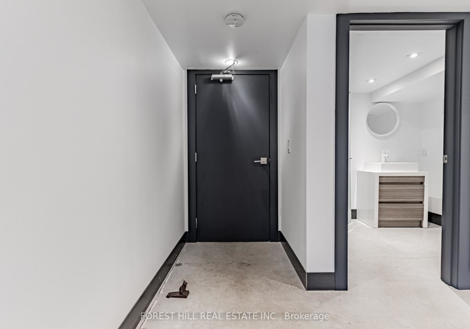 18-sunnybrae-crescent-toronto-north-york-ontario-w13752366