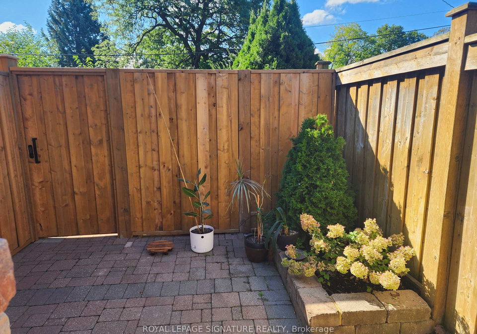 35-summitcrest-drive-toronto-etobicoke-ontario-w13752404