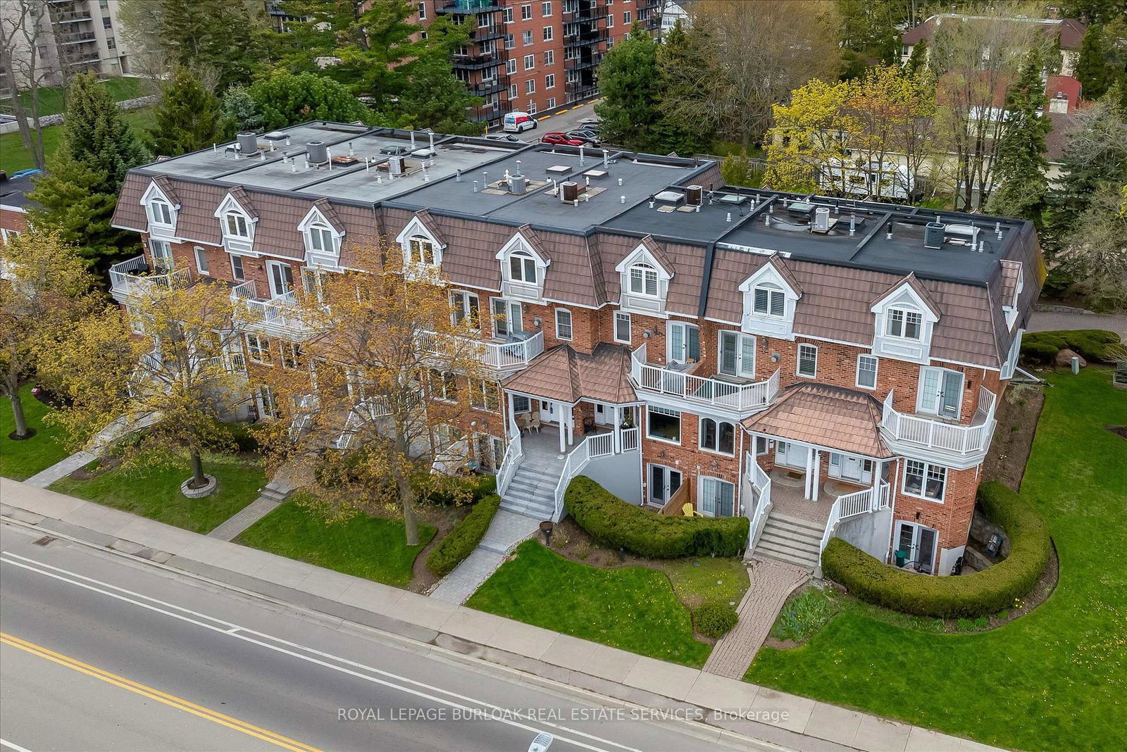 1389-lakeshore-road-burlington-ontario-w13752592