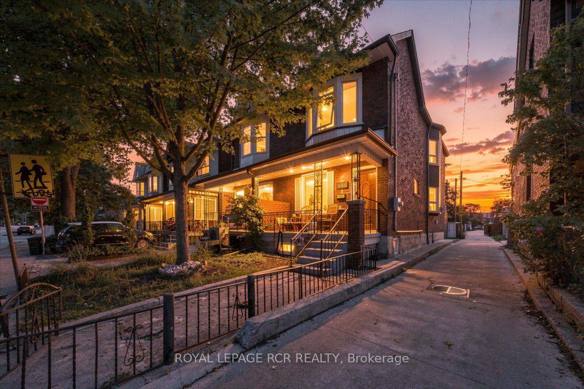 966-shaw-street-toronto-toronto-ontario-w13752836