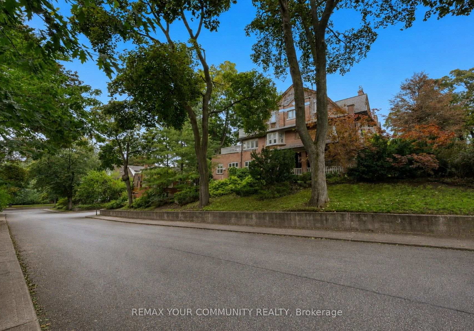 62-indian-grove-toronto-toronto-ontario-w13753446