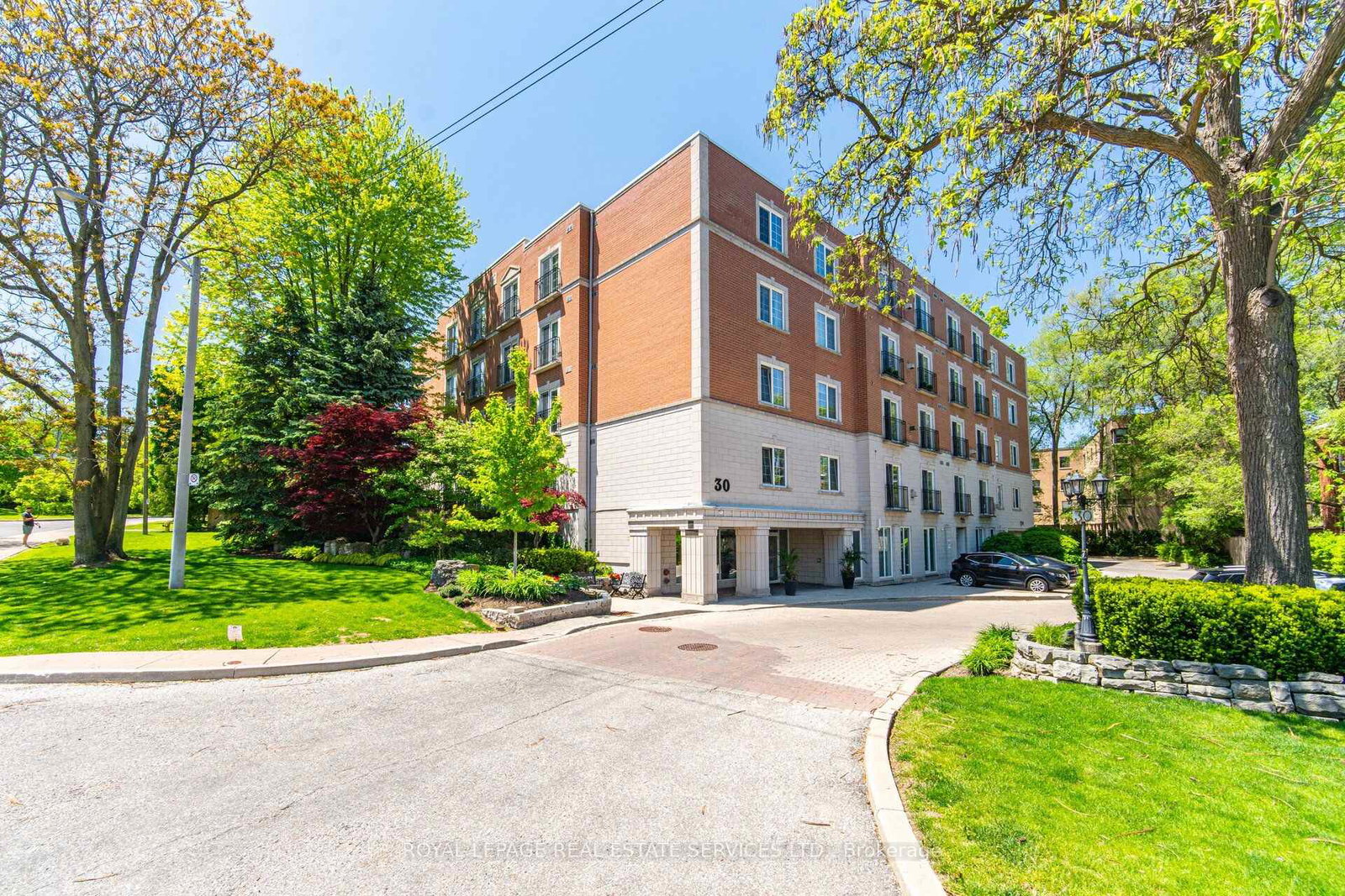 30-anglesey-boulevard-toronto-etobicoke-ontario-w13753530
