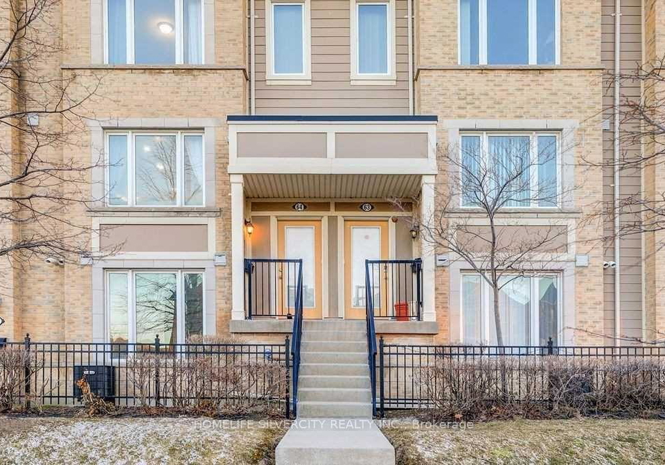 60-fairwood-circle-brampton-ontario-w13753882
