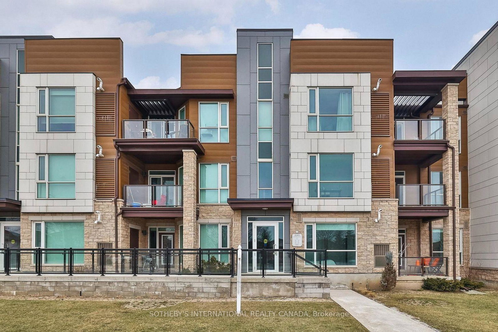 2393-bronte-road-oakville-ontario-w13754110