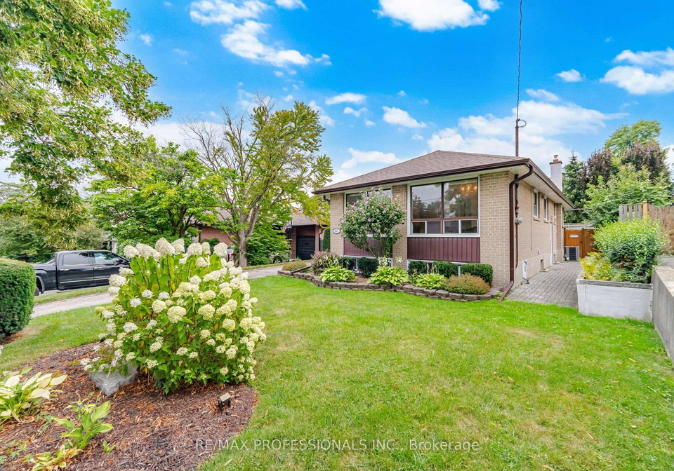 147-chapman-road-toronto-etobicoke-ontario-w13754244