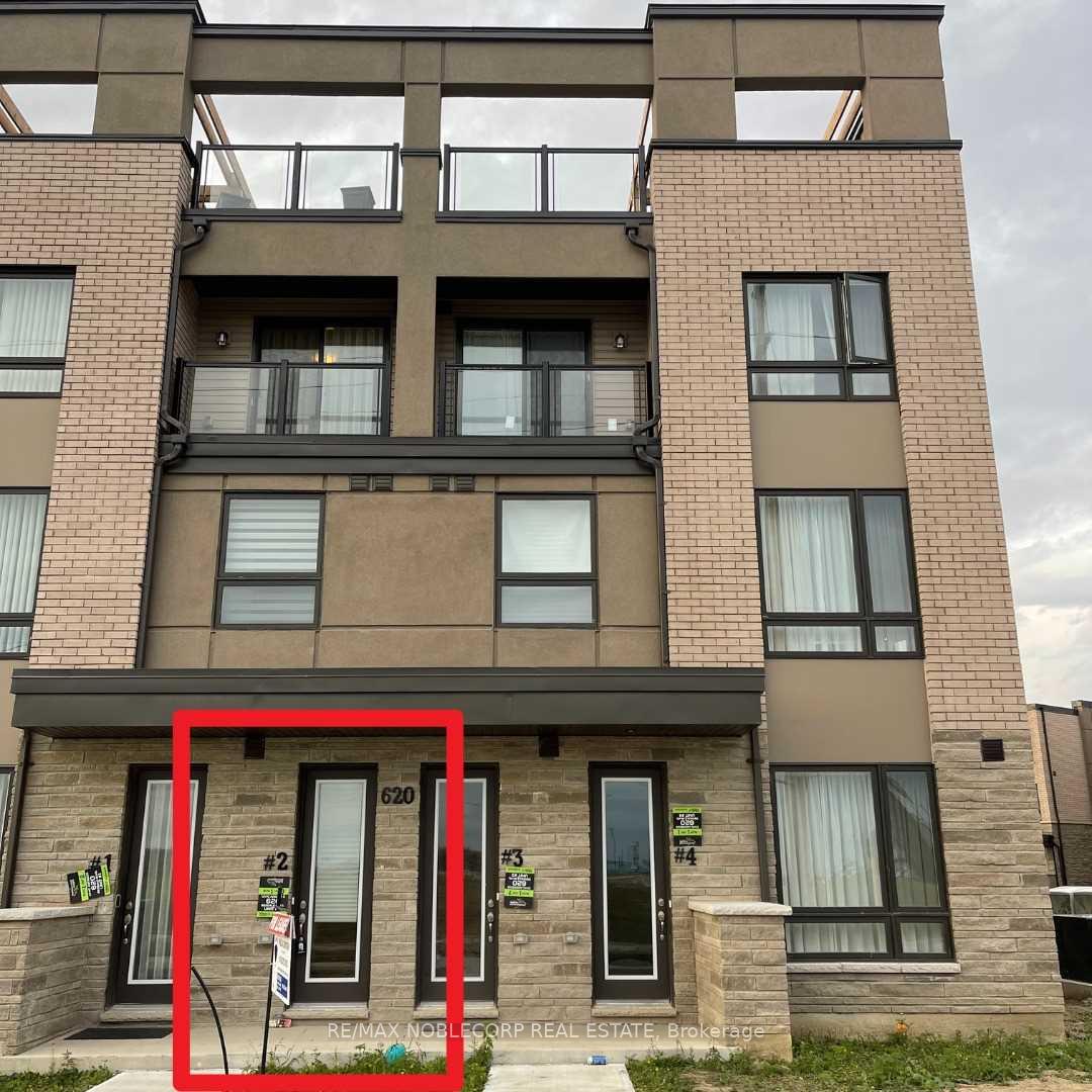 620-rexdale-boulevard-toronto-etobicoke-ontario-w13754294