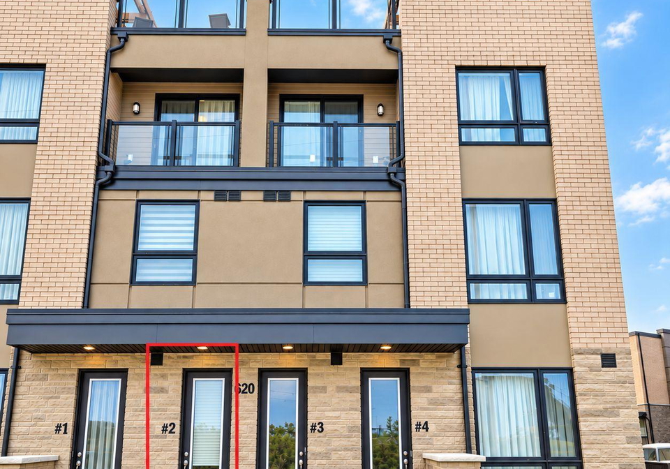 620-rexdale-boulevard-toronto-etobicoke-ontario-w13754294