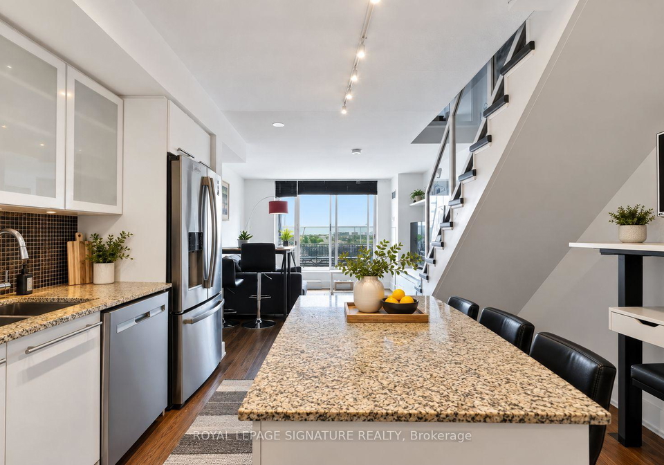 1040-the-queensway-toronto-etobicoke-ontario-w13754520