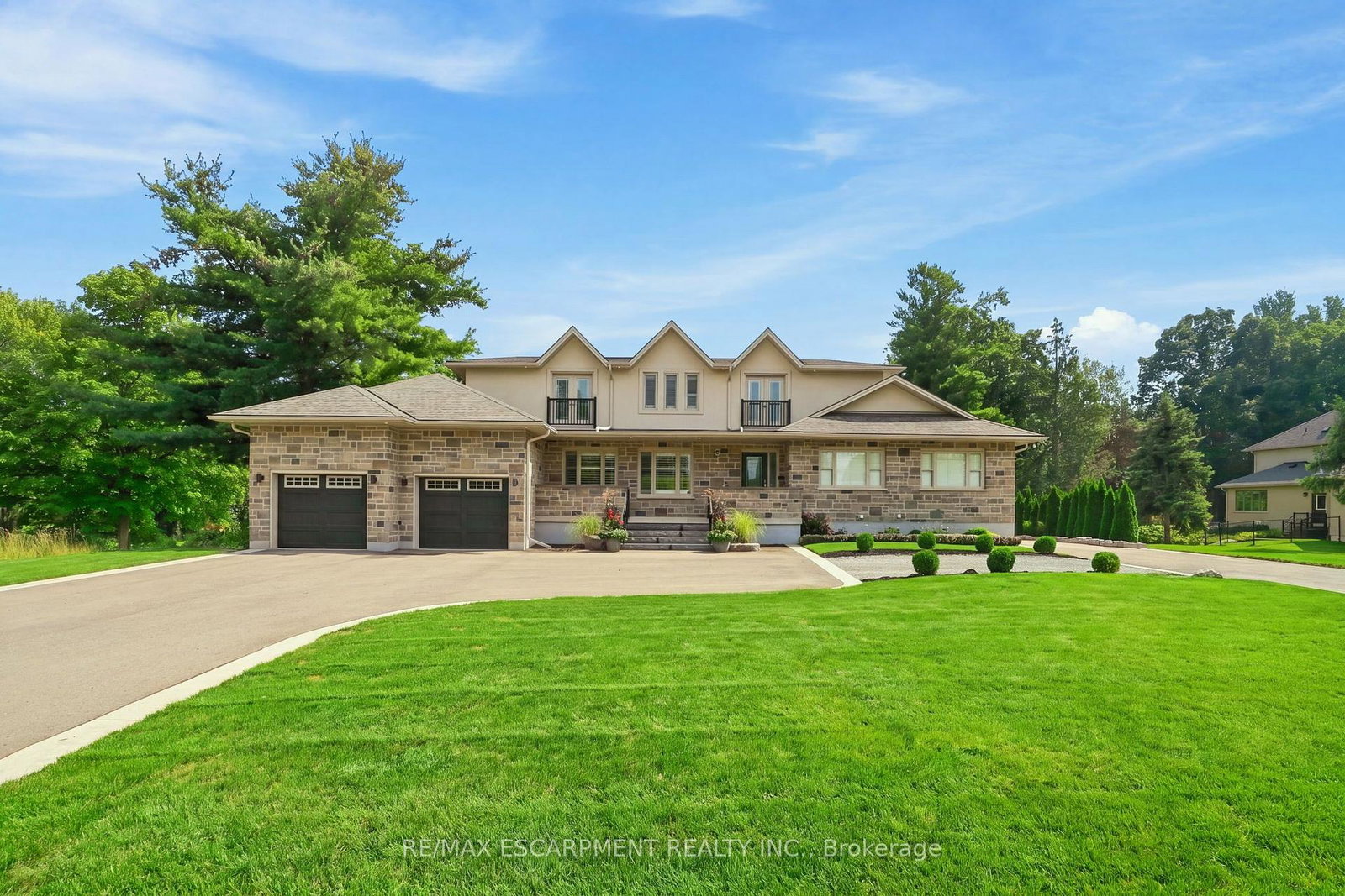 1354-no-1-side-road-burlington-ontario-w13754824