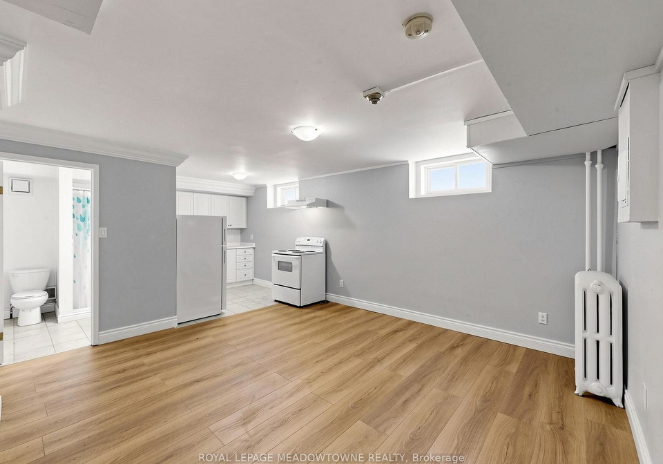 70-mill-street-halton-hills-ontario-w13755024