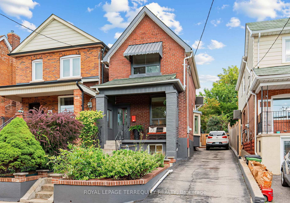 211-blackthorn-avenue-e-toronto-toronto-ontario-w13755026
