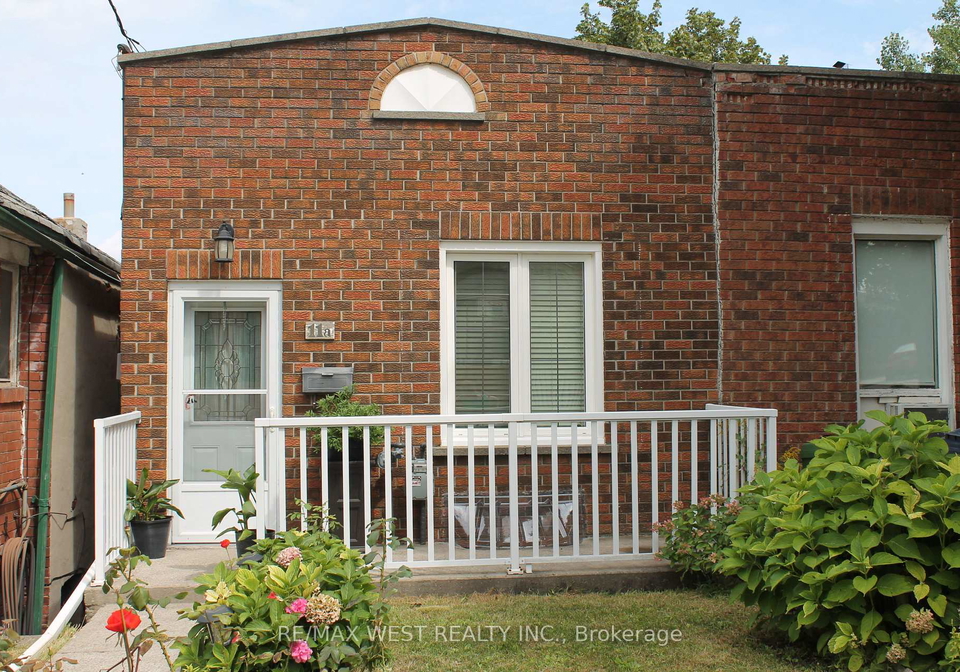 11a-woodcroft-crescent-toronto-toronto-ontario-w13755076