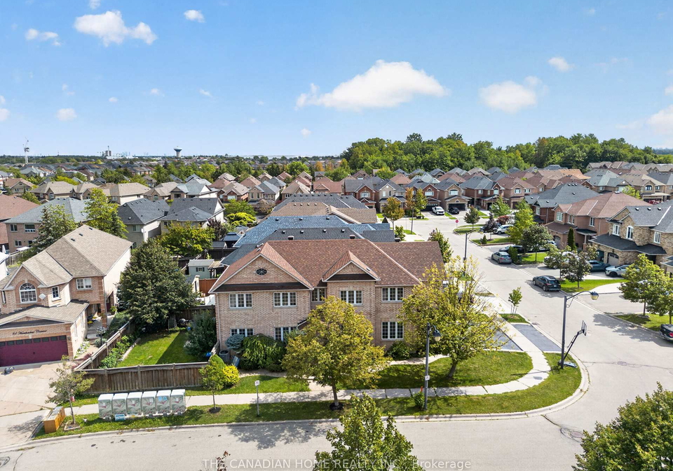 63-humbershed-crescent-caledon-ontario-w13755100