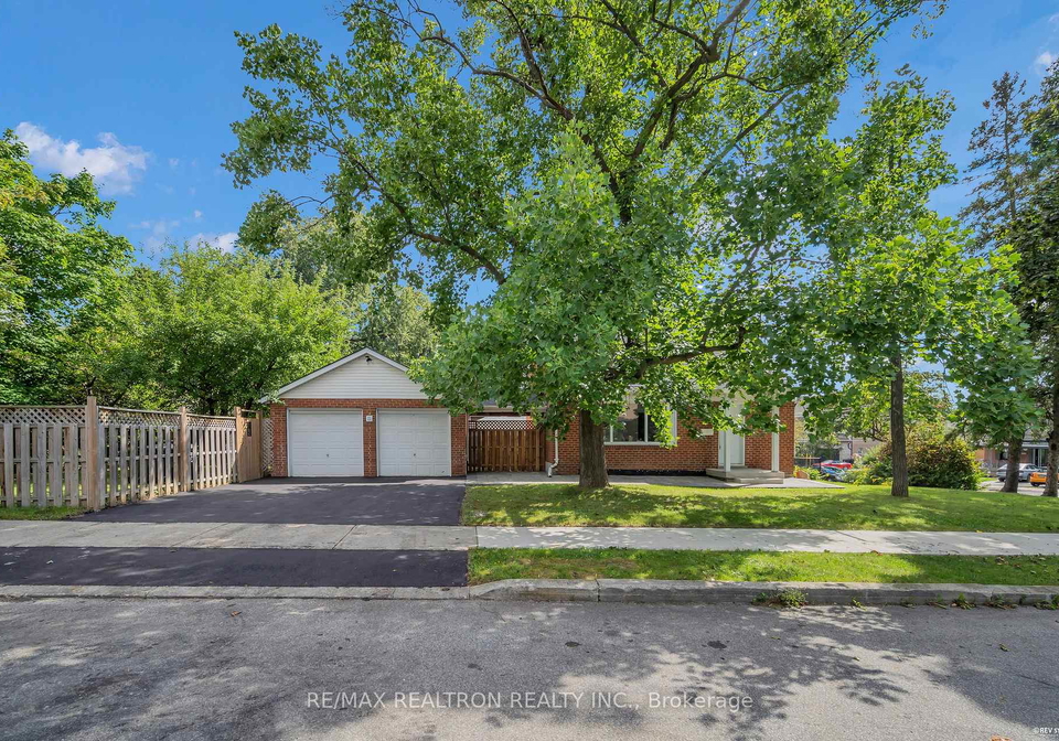 11-harrow-drive-toronto-north-york-ontario-w13755102