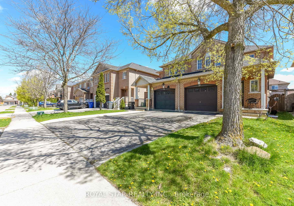 33-coppermill-drive-brampton-ontario-w13755134