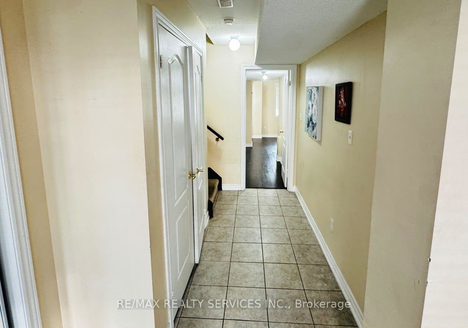 12-urbana-road-brampton-ontario-w13755214