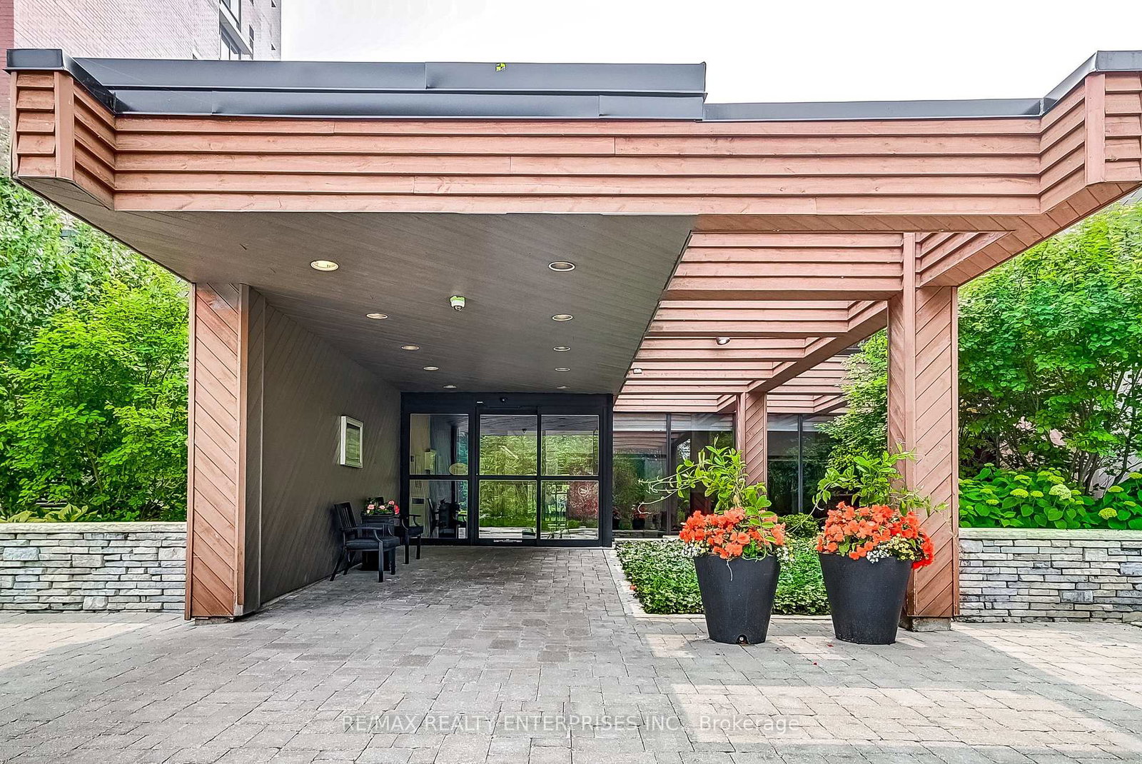 1400-dixie-road-mississauga-ontario-w13755412