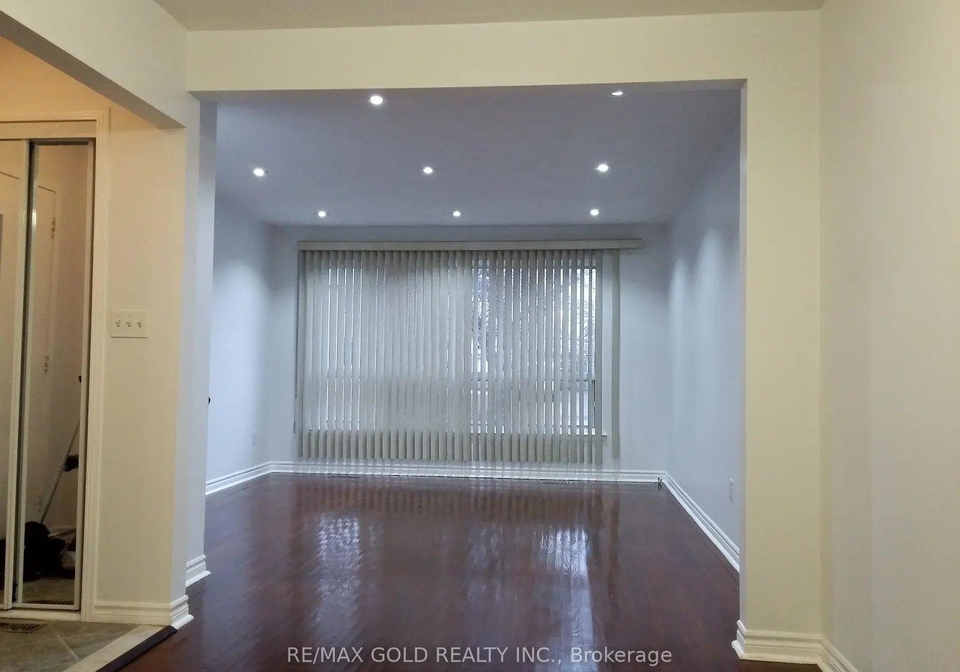 7-forsythia-road-brampton-ontario-w13755564