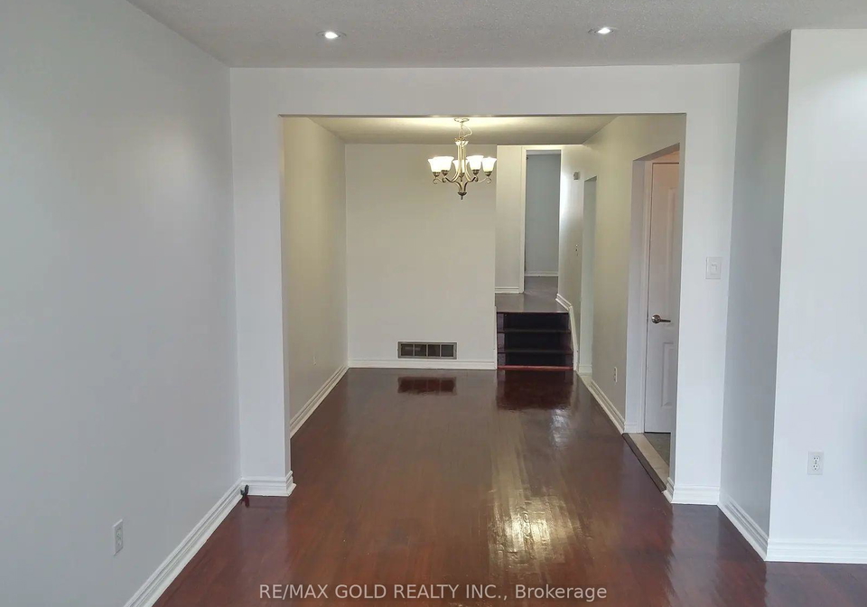 7-forsythia-road-brampton-ontario-w13755564