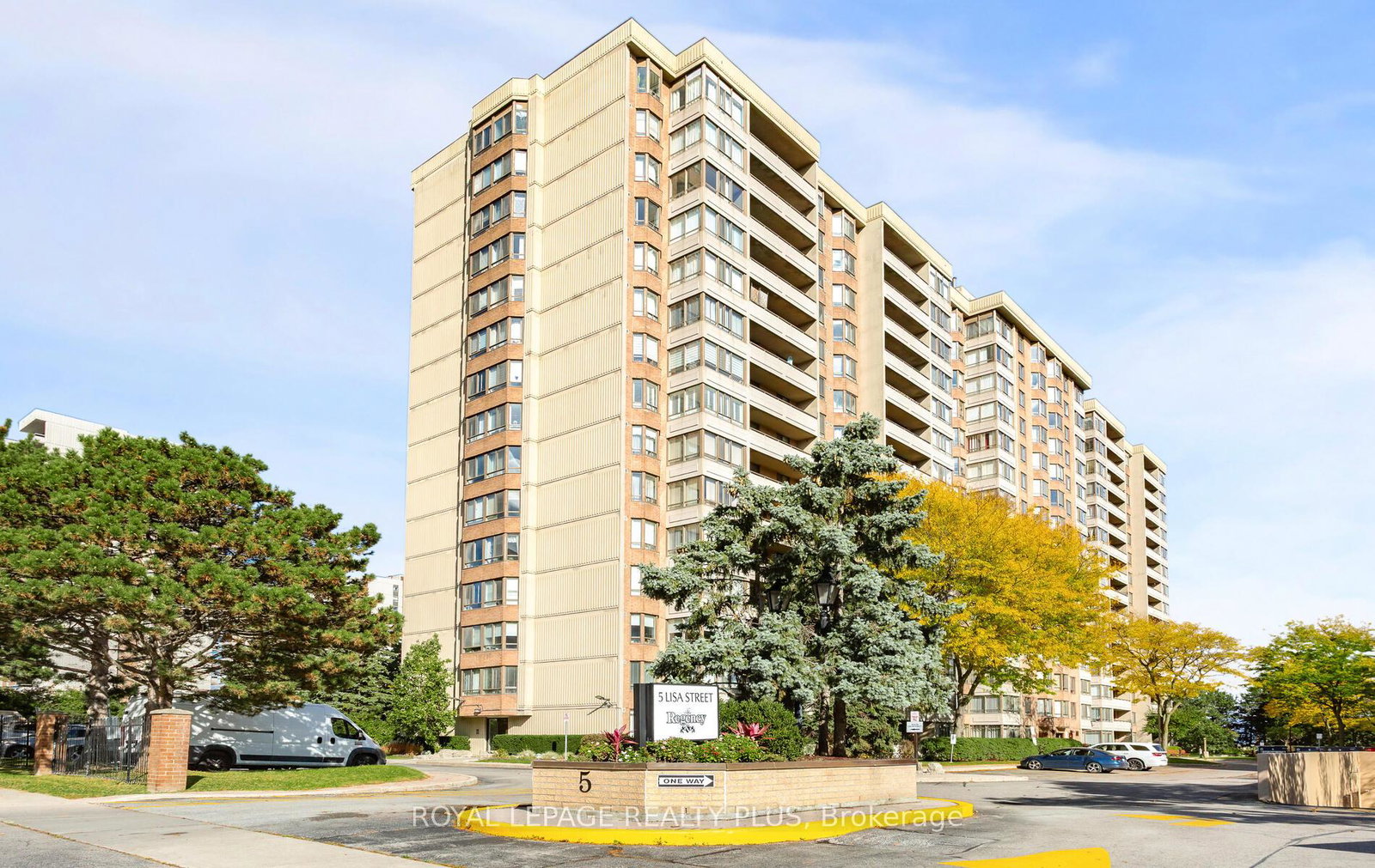 5-lisa-street-brampton-ontario-w13755644