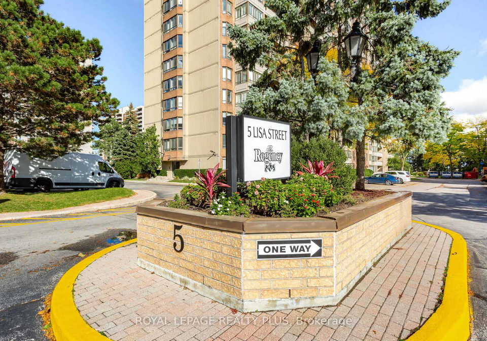 5-lisa-street-brampton-ontario-w13755644