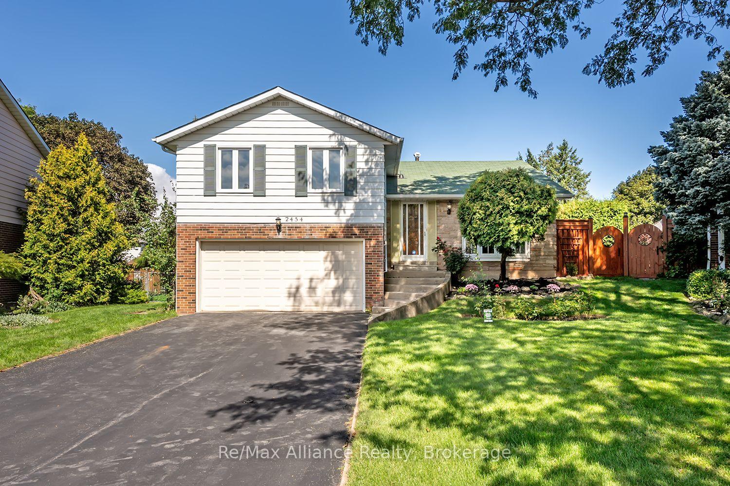 2454-woking-crescent-mississauga-ontario-w13755948