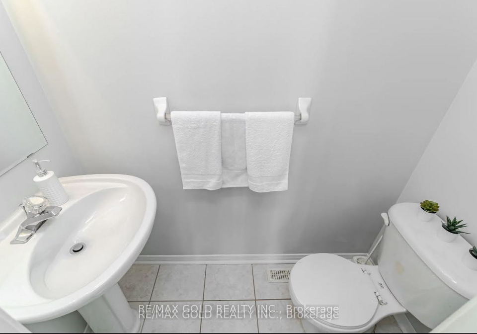16-mario-street-brampton-ontario-w13755970
