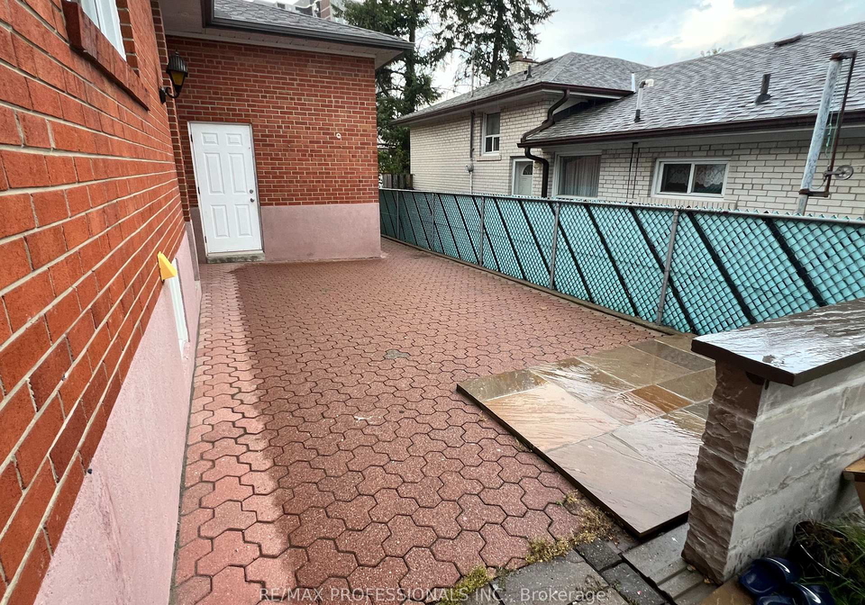 30-lemonwood-drive-toronto-etobicoke-ontario-w13756556