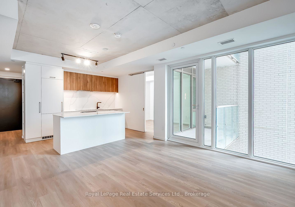 689-the-queensway-toronto-etobicoke-ontario-w13757212