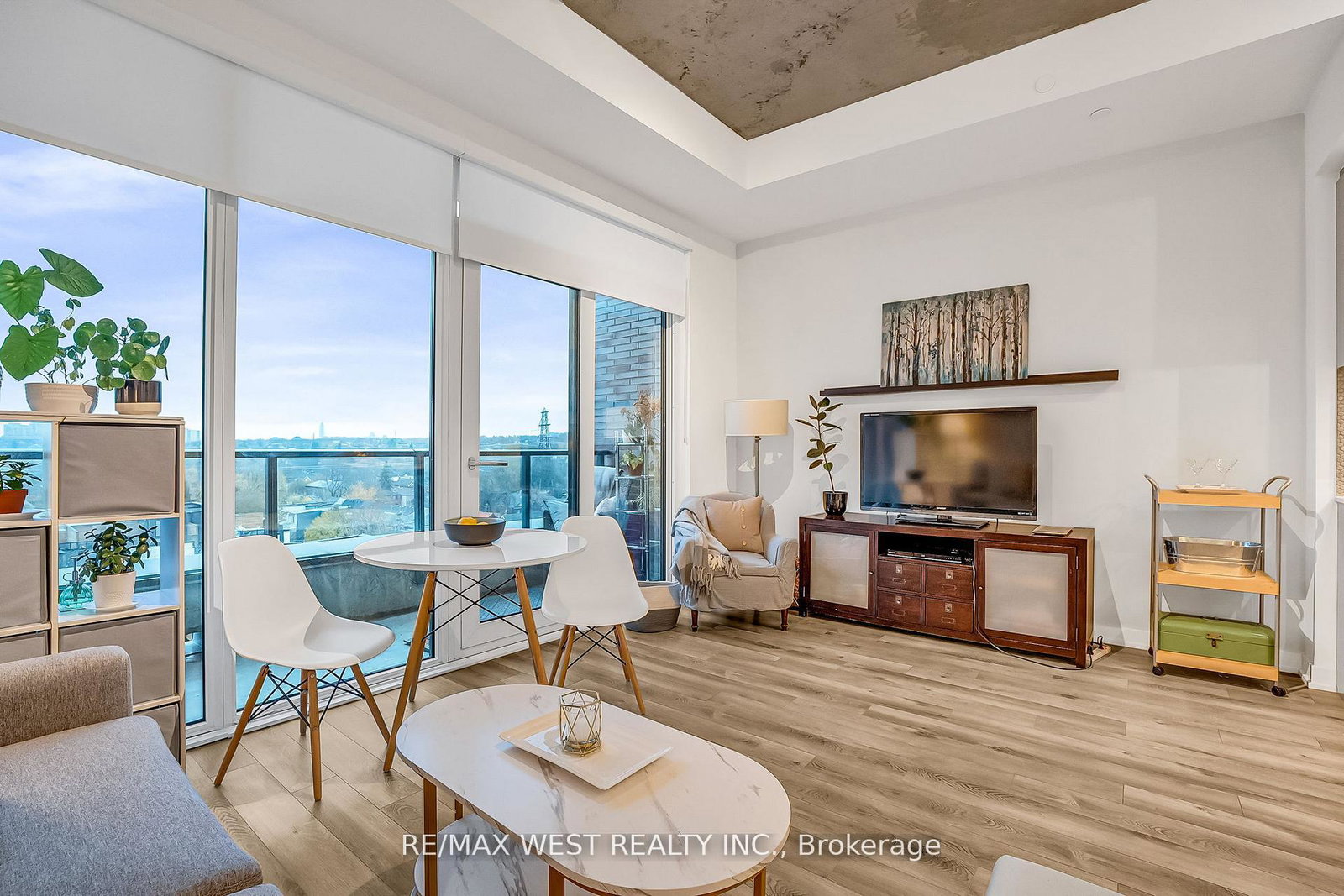 1808-st-clair-avenue-w-toronto-toronto-ontario-w13757730