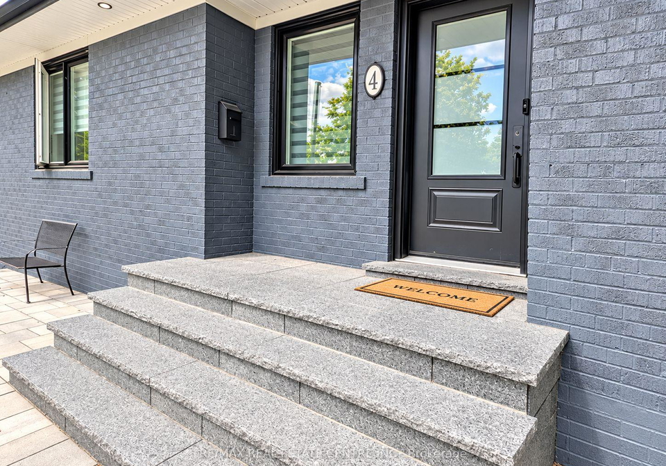 4-rockfield-drive-toronto-etobicoke-ontario-w13757806