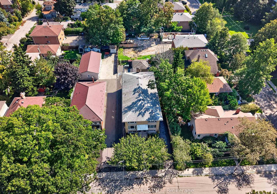 31-long-branch-avenue-toronto-etobicoke-ontario-w13757942